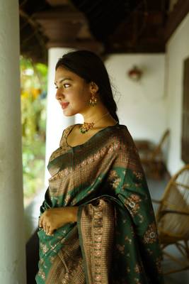 green silk blend banarasi saree with unstitched blouse piece 4