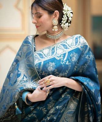 morpich silk blend banarasi saree with unstitched blouse piece 4