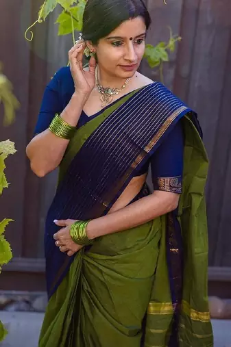 mehendi blue silk blend banarasi saree with unstitched blouse piece