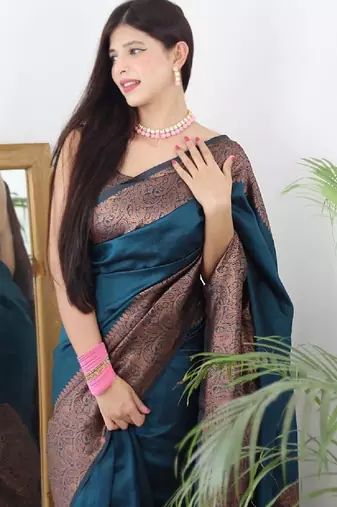 morpich silk blend banarasi saree with unstitched blouse piece
