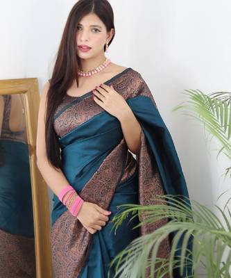 morpich silk blend banarasi saree with unstitched blouse piece 5