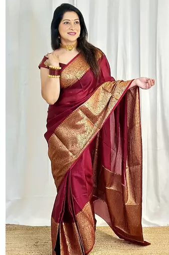 maroon silk blend banarasi saree with unstitched blouse piece