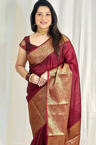 maroon silk blend banarasi saree with unstitched blouse piece