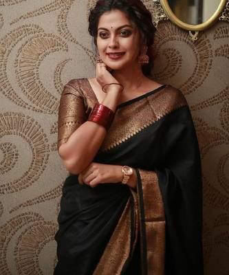 black silk blend banarasi saree with unstitched blouse piece 2
