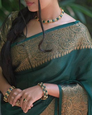 green silk blend banarasi saree with unstitched blouse piece 4