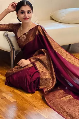 maroon silk blend banarasi saree with unstitched blouse piece