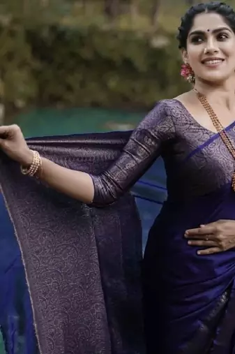 blue silk blend banarasi saree with unstitched blouse piece
