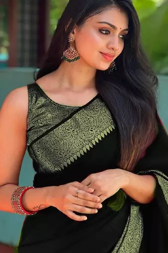 black silk blend banarasi saree with unstitched blouse piece