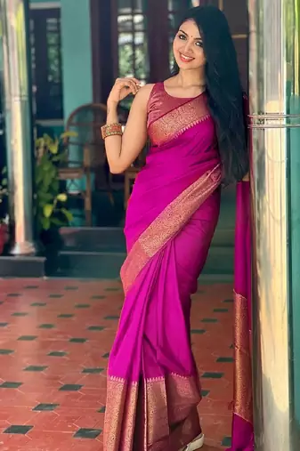 pink silk blend banarasi saree with unstitched blouse piece