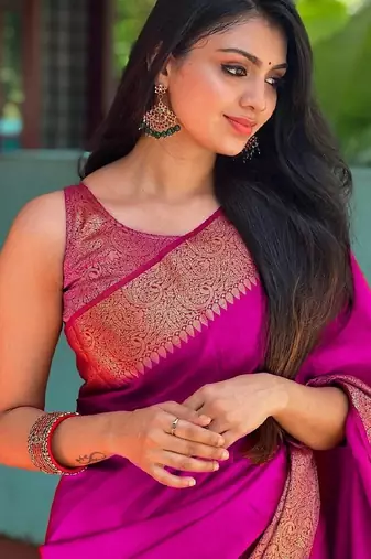 pink silk blend banarasi saree with unstitched blouse piece