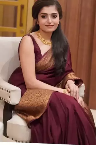 wine silk blend banarasi saree with unstitched blouse piece