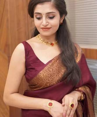 wine silk blend banarasi saree with unstitched blouse piece 4