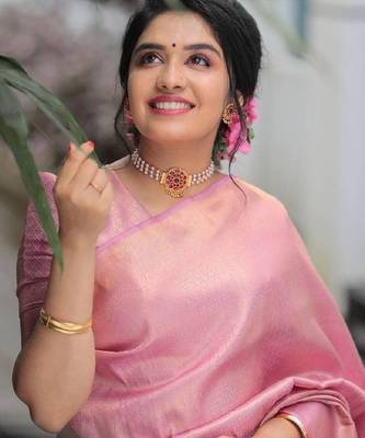 pink silk blend banarasi saree with unstitched blouse piece 4