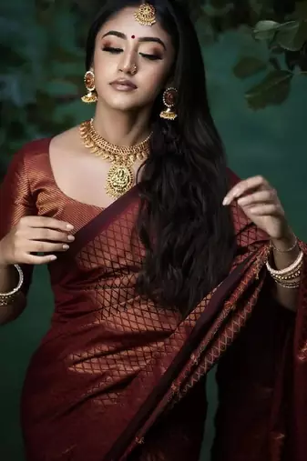 maroon soft art silk banarasi jacuard work designer party wear saree with unstitched blouse piece