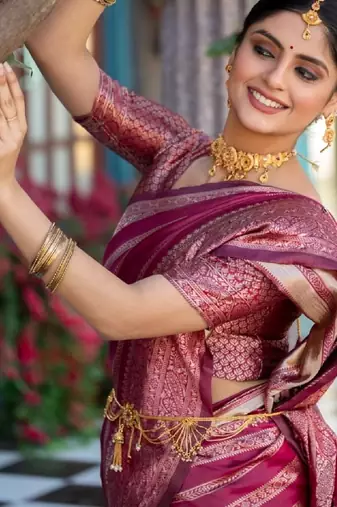 pink silk blend banarasi saree with unstitched blouse piece