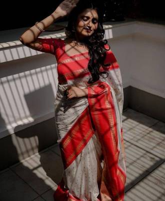 white red silk blend banarasi saree with unstitched blouse piece 5