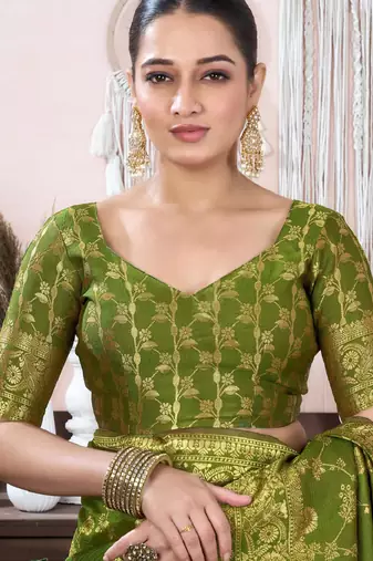 mehendi silk blend banarasi saree with unstitched blouse piece