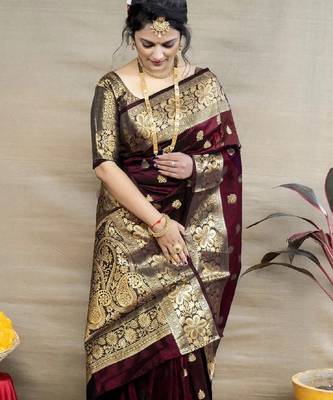 maroon silk blend banarasi saree with unstitched blouse piece 2