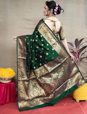 green silk blend banarasi saree with unstitched blouse piece 3