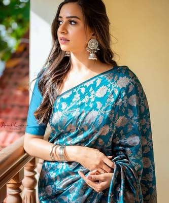 rama silk blend banarasi saree with unstitched blouse piece 4