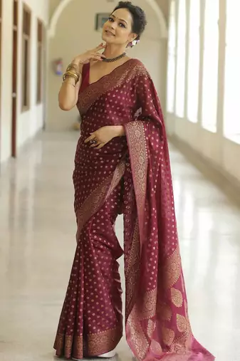 maroon silk blend banarasi saree with unstitched blouse piece
