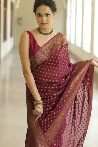 maroon silk blend banarasi saree with unstitched blouse piece