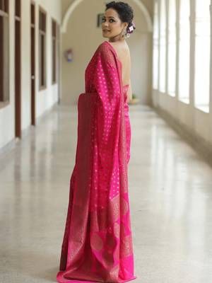pink silk blend banarasi saree with unstitched blouse piece 2