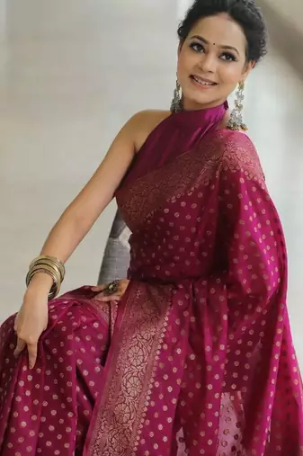 wine silk blend banarasi saree with unstitched blouse piece