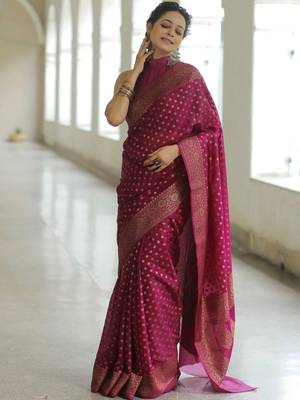 wine silk blend banarasi saree with unstitched blouse piece 5