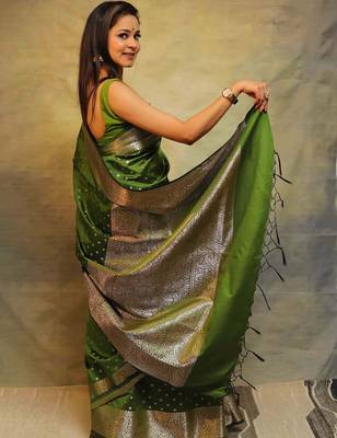 mehendi silk blend banarasi saree with unstitched blouse piece 2