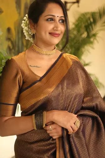 gold soft art silk banarasi jacuard work designer party wear saree with unstitched blouse piece