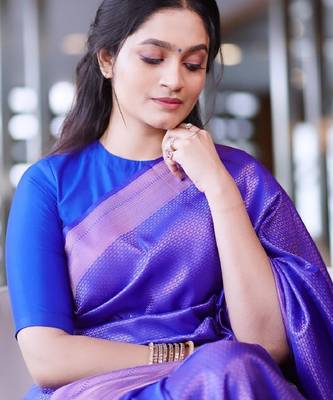 royal blue silk blend banarasi saree with unstitched blouse piece 4