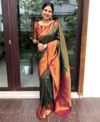 green maroon silk blend banarasi saree with unstitched blouse piece 2
