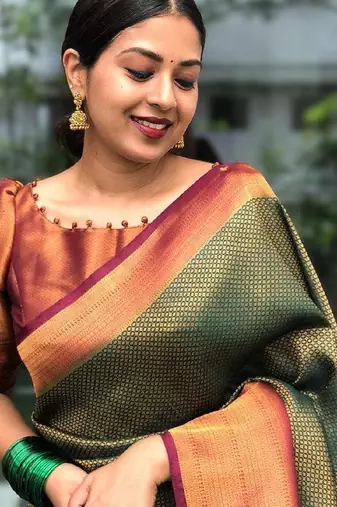 green maroon silk blend banarasi saree with unstitched blouse piece