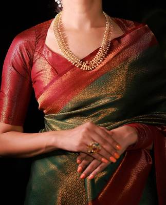 green maroon silk blend banarasi saree with unstitched blouse piece 5