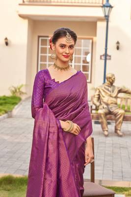magenta silk blend banarasi saree with unstitched blouse piece 2