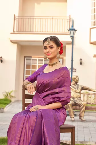 magenta silk blend banarasi saree with unstitched blouse piece