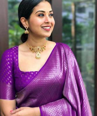 purple silk blend banarasi saree with unstitched blouse piece 2