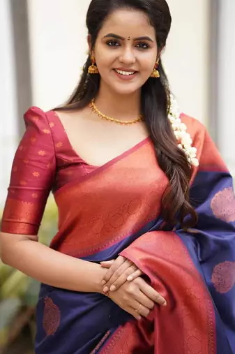 blue red silk blend banarasi saree with unstitched blouse piece