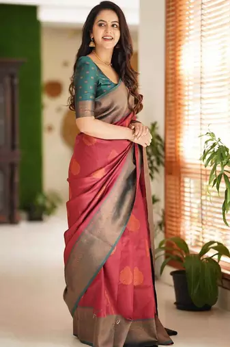 green silk blend banarasi saree with unstitched blouse piece