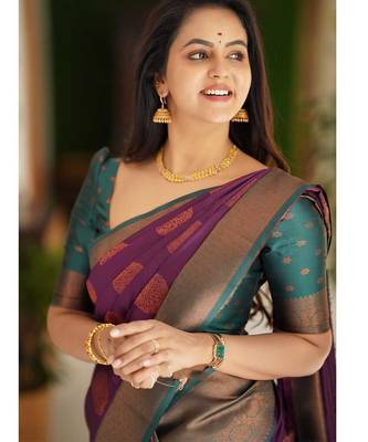 purple green silk blend banarasi saree with unstitched blouse piece 4