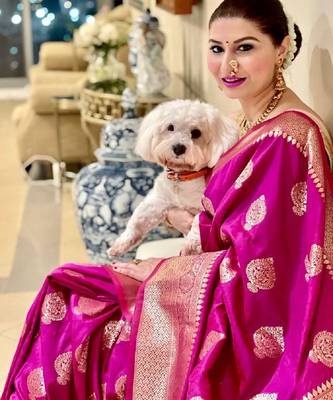  pink silk blend banarasi saree with unstitched blouse piece 3