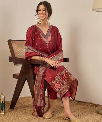 Maroon women kurta pant dupatta set 3