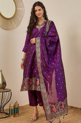 Purple women kurta pant dupatta set