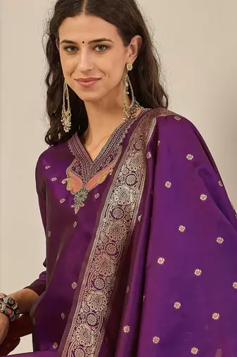 Purple women kurta pant dupatta set