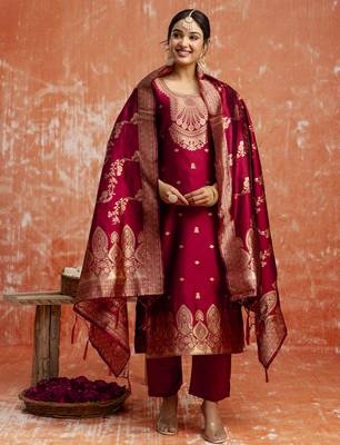 Maroon women kurta pant dupatta set 1