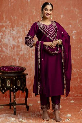 Purple women kurta pant dupatta set