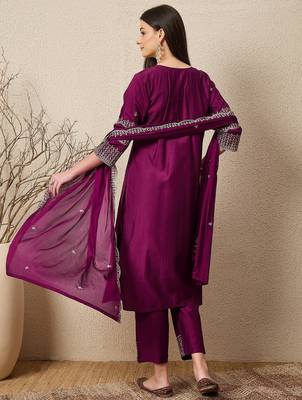 Purple women kurta pant dupatta set 2