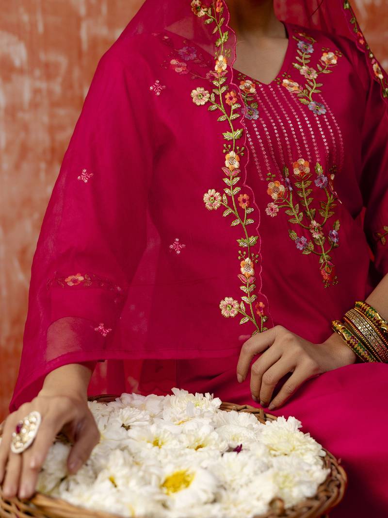 Pink women kurta pant dupatta set