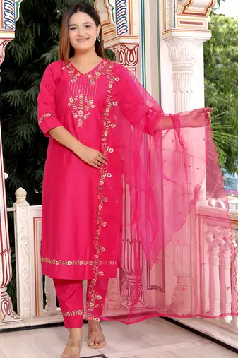 Pink women kurta pant dupatta set